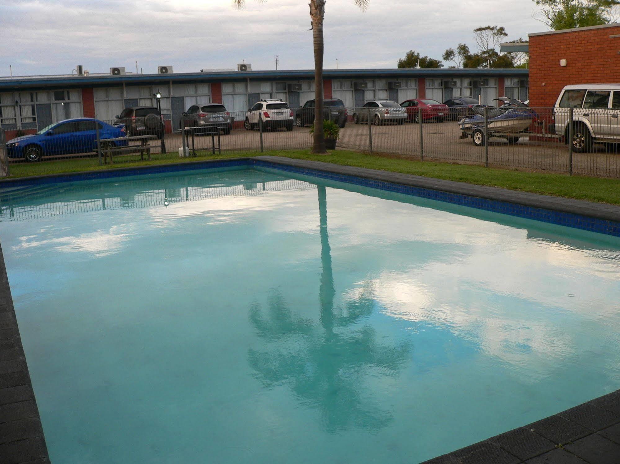 Ship Inn Motel Yarram Exterior photo